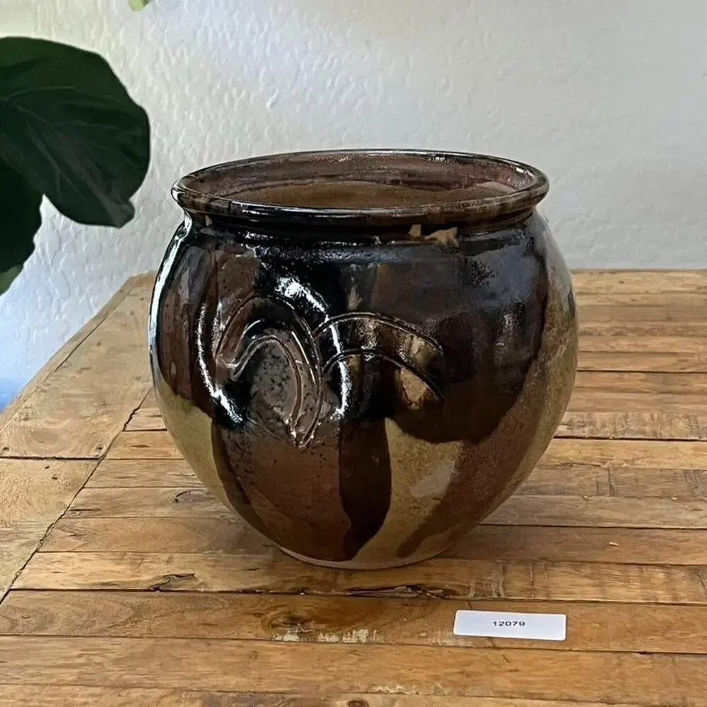 Hand-thrown Studio Art Pottery Stoneware Pot 8